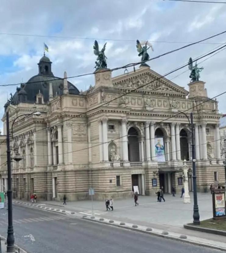 Апартаменти В Центрі Львова -Вірменська Площа Ринок Leopoli Esterno foto